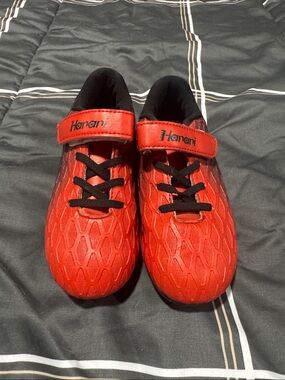 🖤Hanani Kids Soccer Cleats🖤